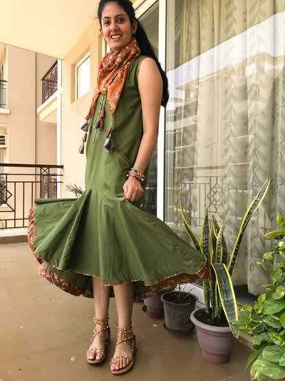 Green Cotton Dress with Stole